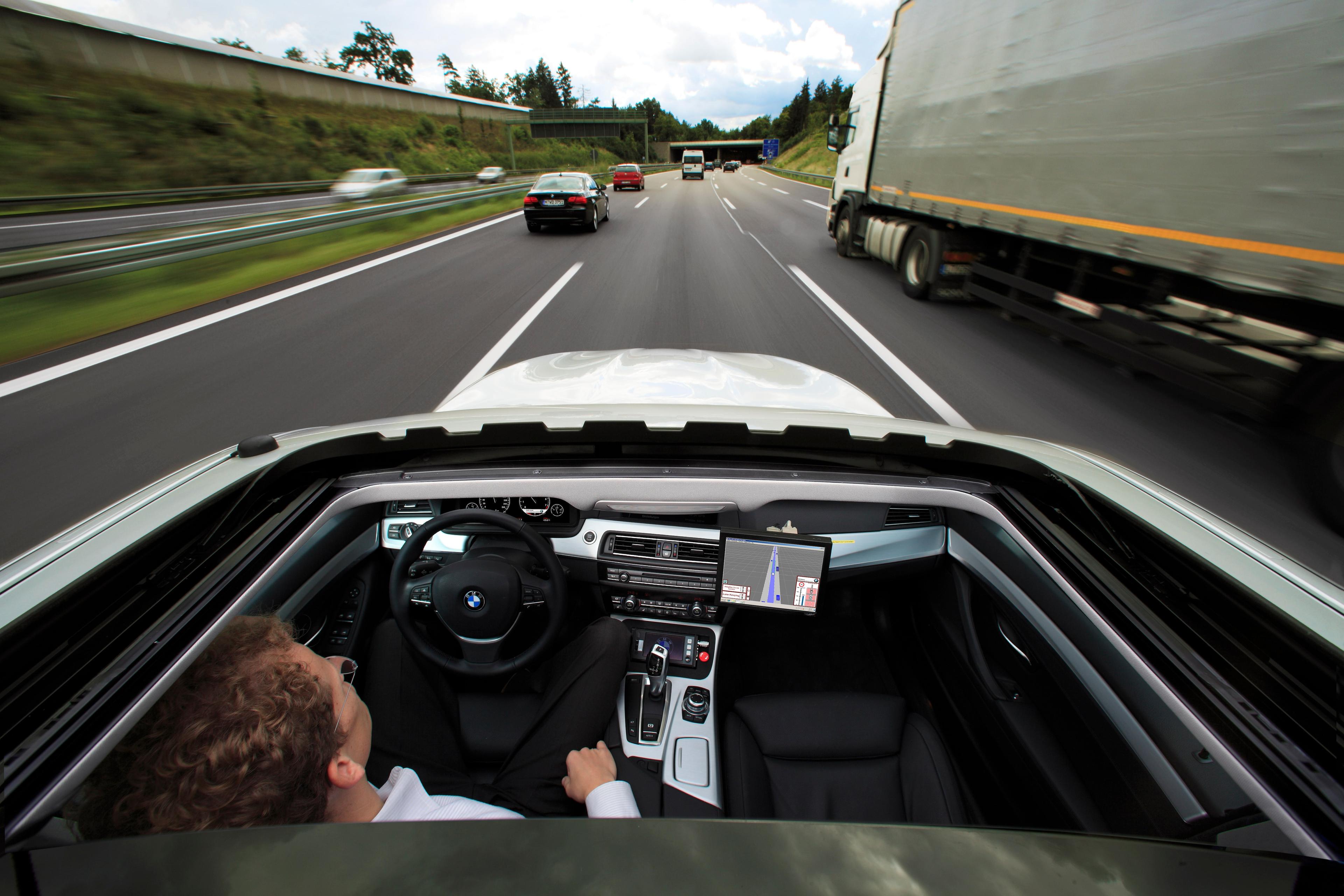 Zat van de 100 kilometer per uur-limiet? In deze Europese landen kun je nog echt leklker doorrijden.