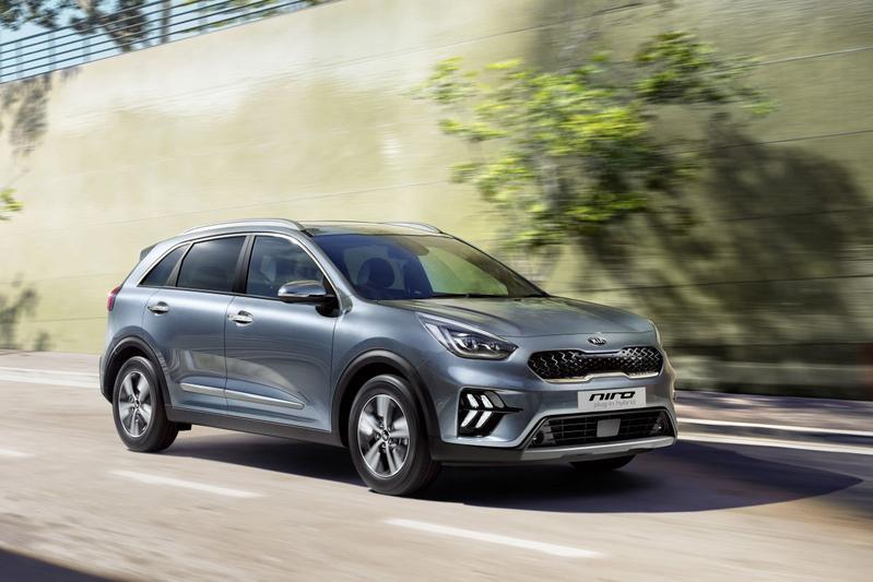 kia niro metallic grijs blauw front view.jpg