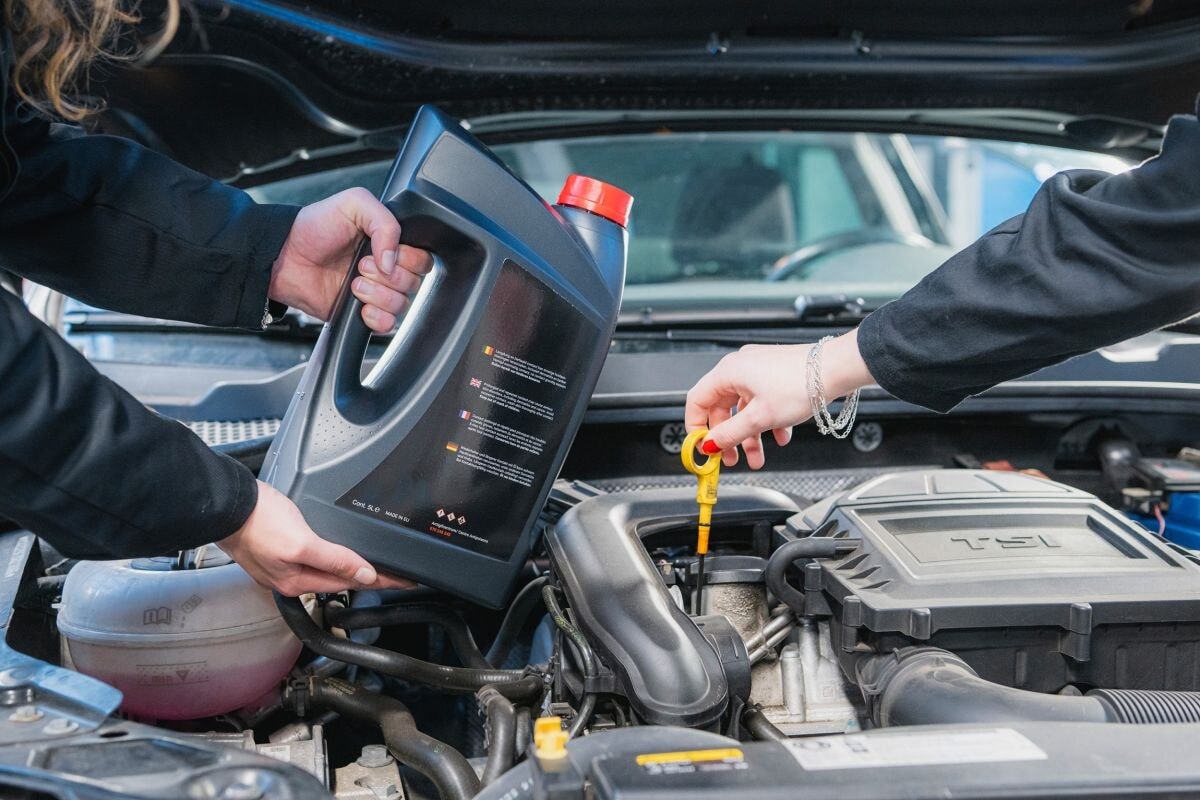Olie verversen: stappenplan en tips voor je auto