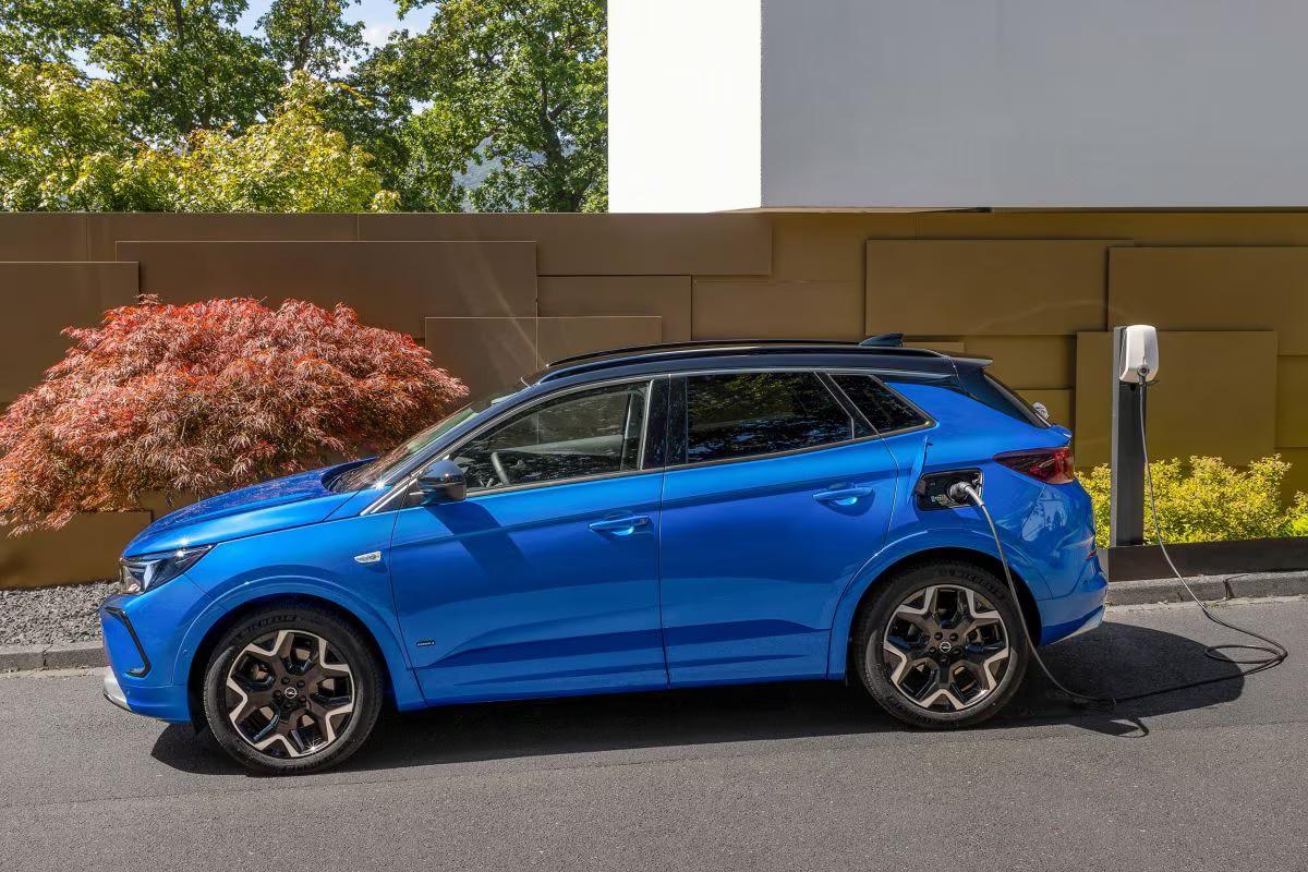 Opel Grandland 1.2 Turbo Hybrid Edition