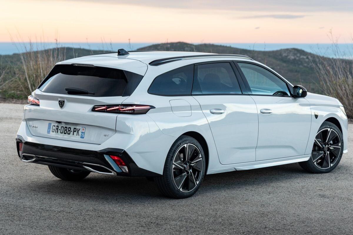 Peugeot e-308 GT 54kWh 156