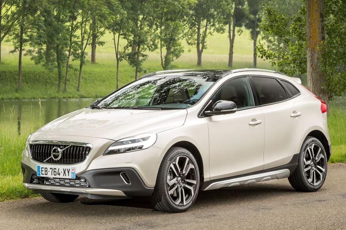 Volvo v40