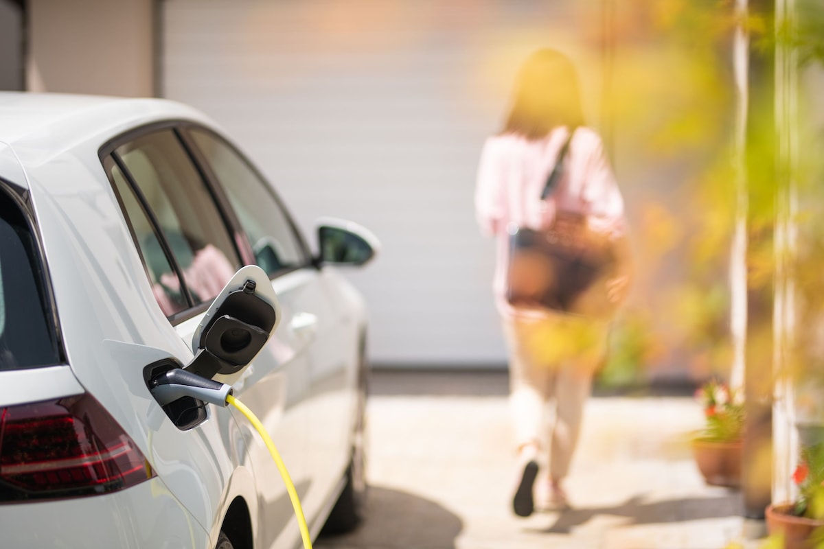 Elektrische auto thuis opladen.jpg