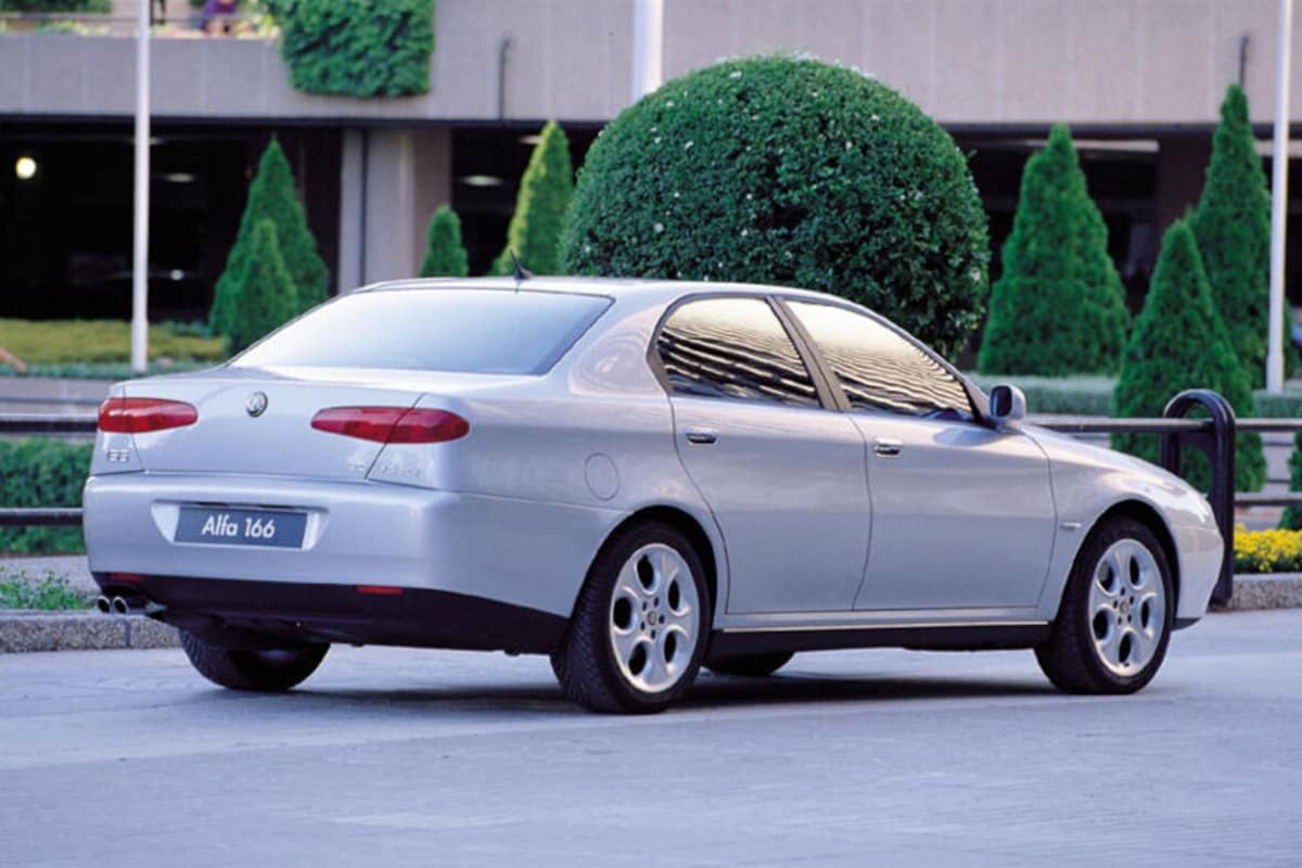 Alfa Romeo 166