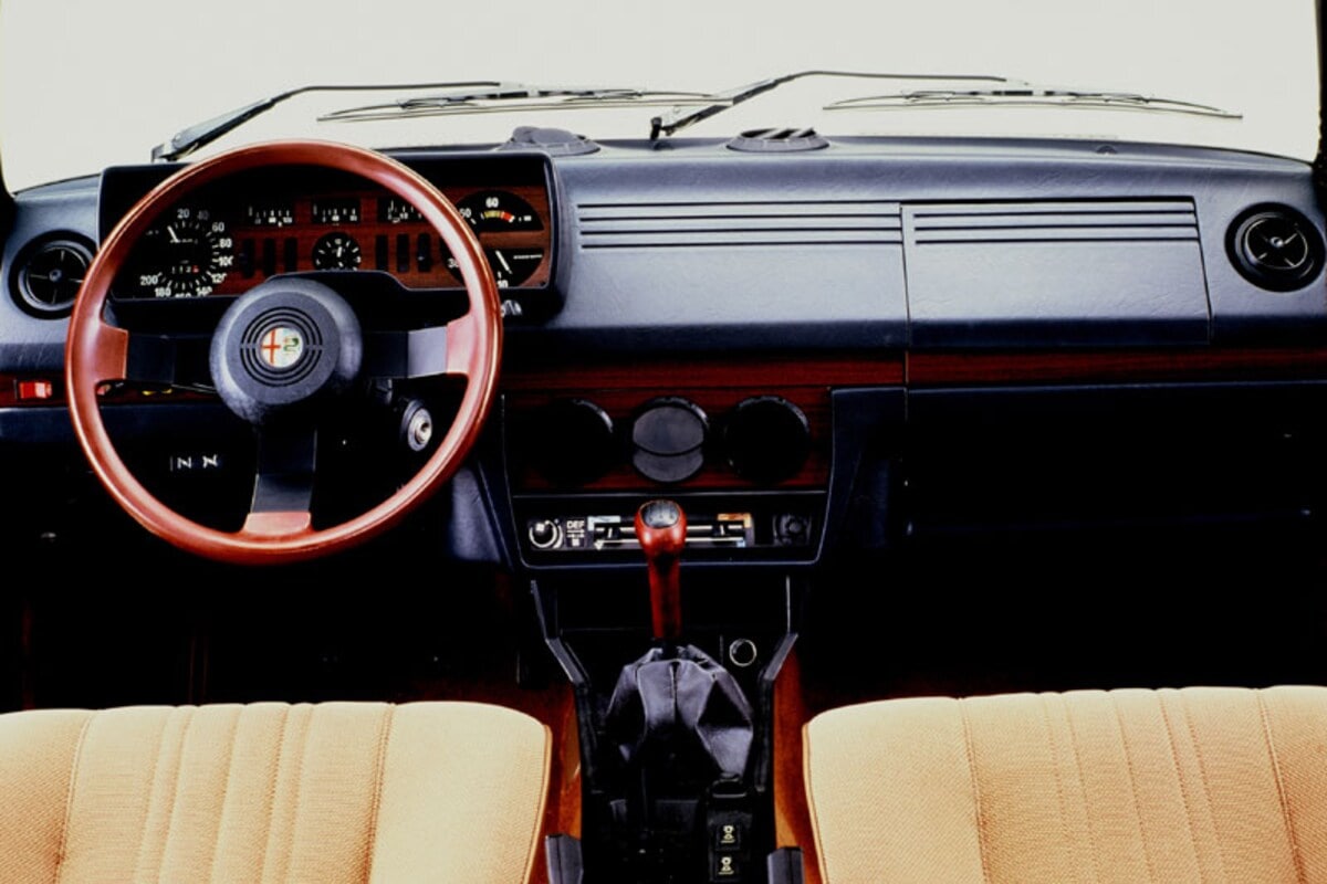 Alfa Romeo Alfetta Interieur