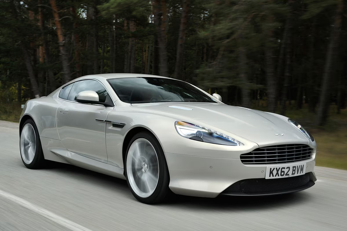aston martin DB9 coupe