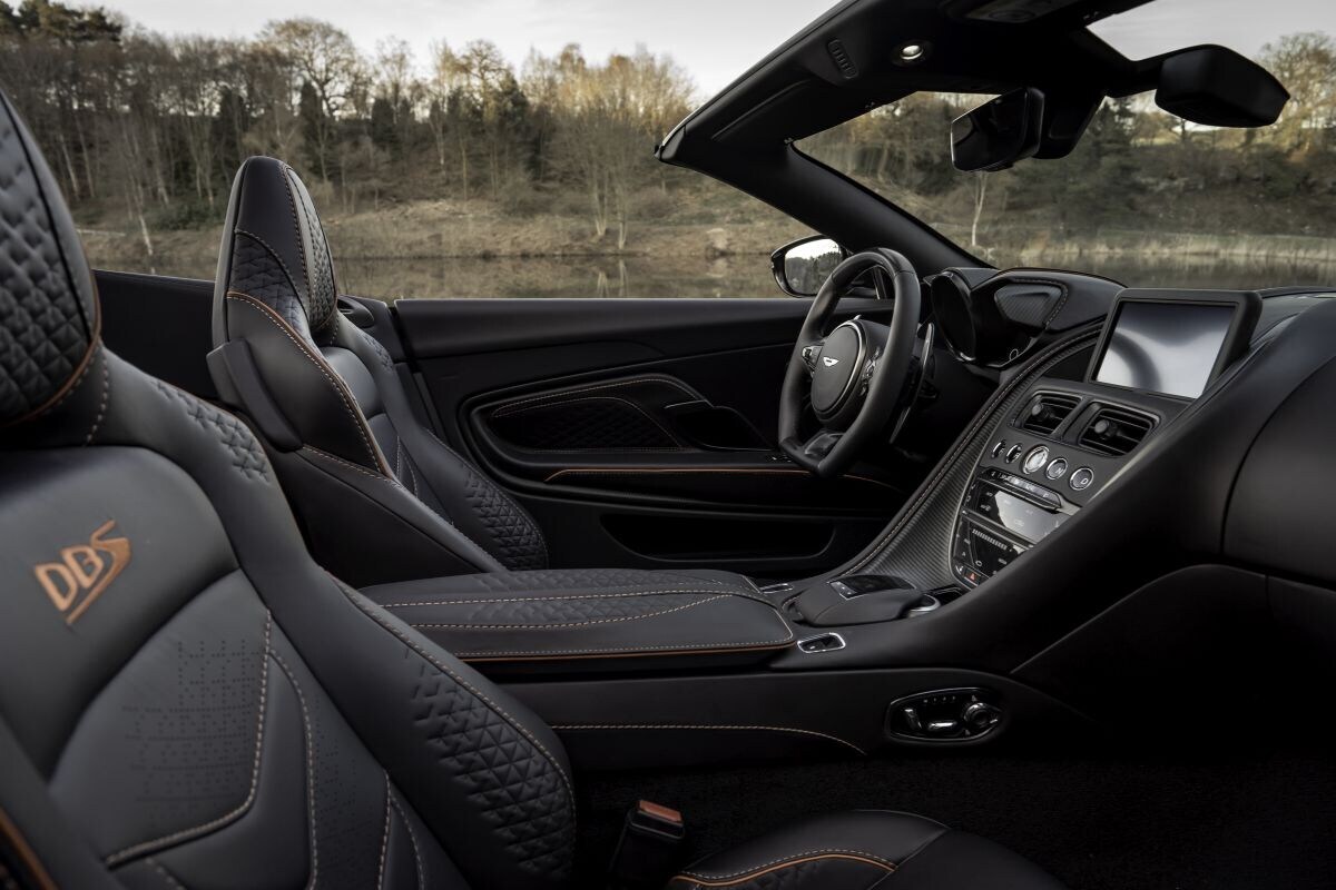 Aston Martin DBS Interieur