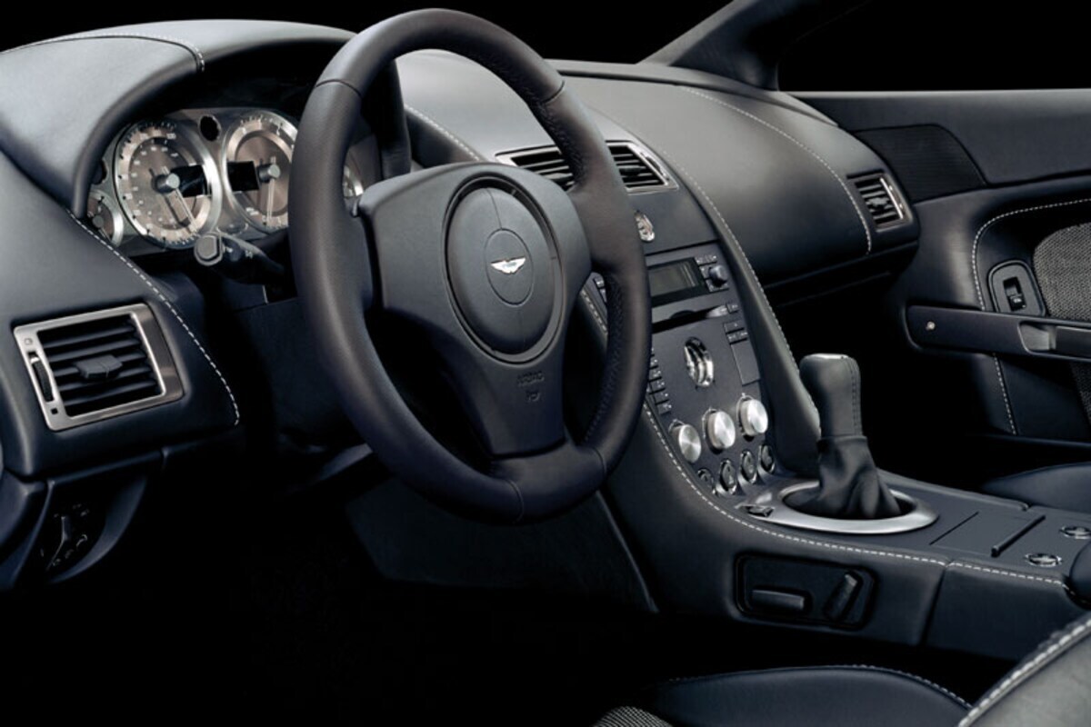 Aston Martin V8 Vantage Interieur