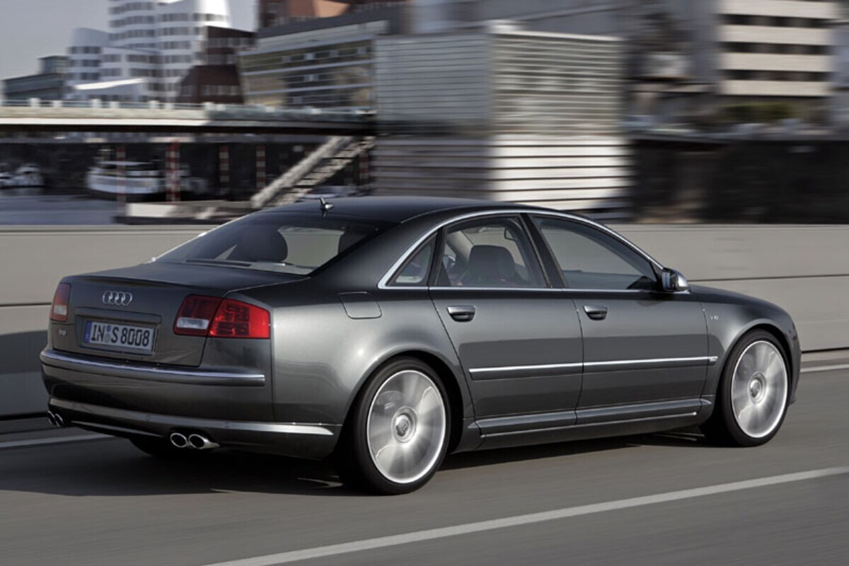 Audi S8 5.2 FSI quattro