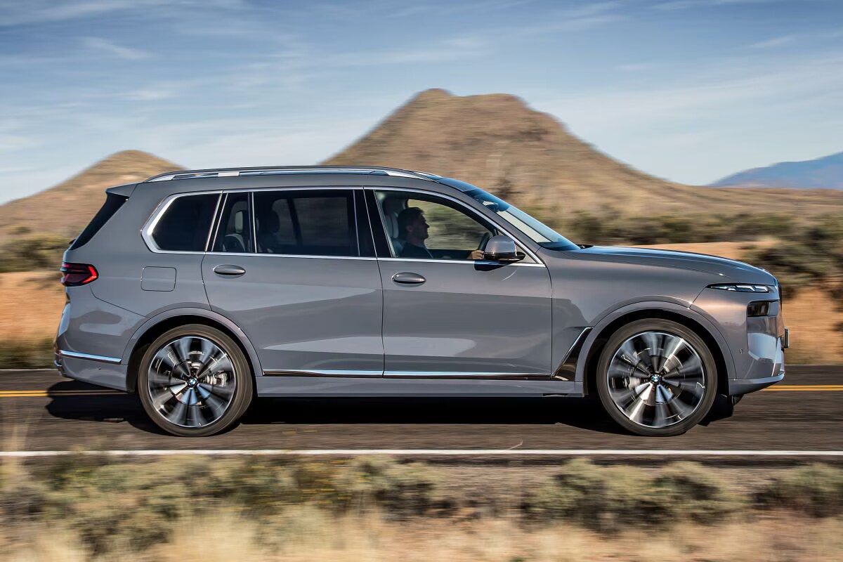 BMW X7 m60i