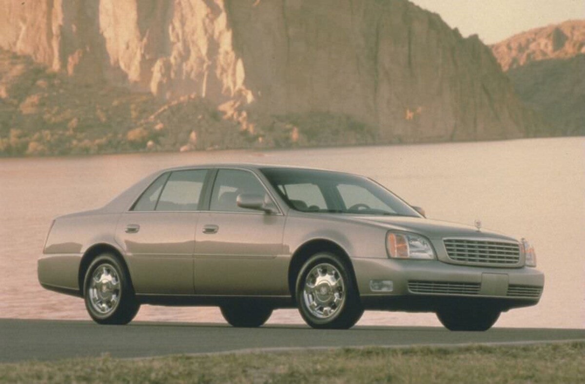 Afbeelding van Cadillac DeVille per generatie 2000-2005