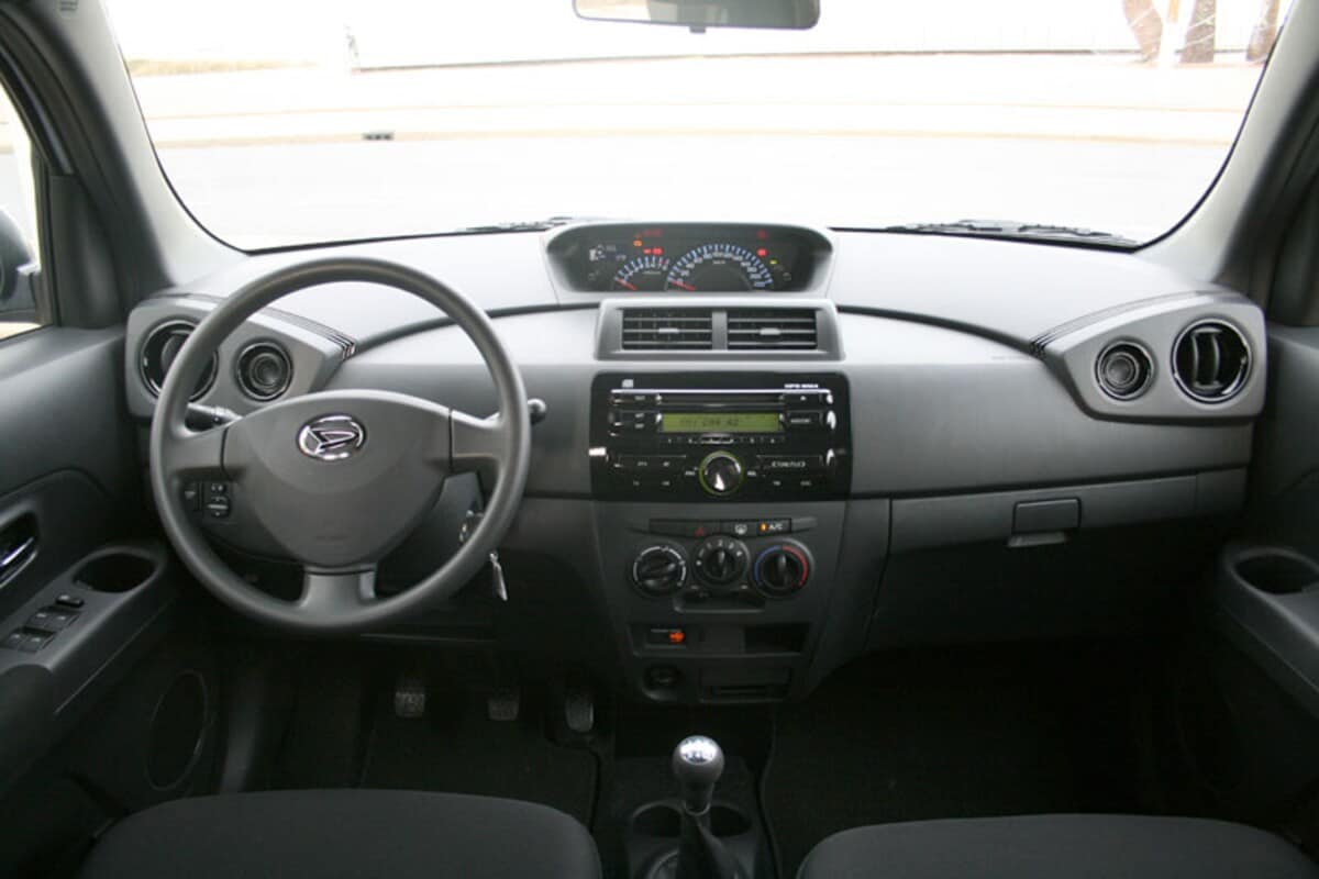 Daihatsu Materia Interieur