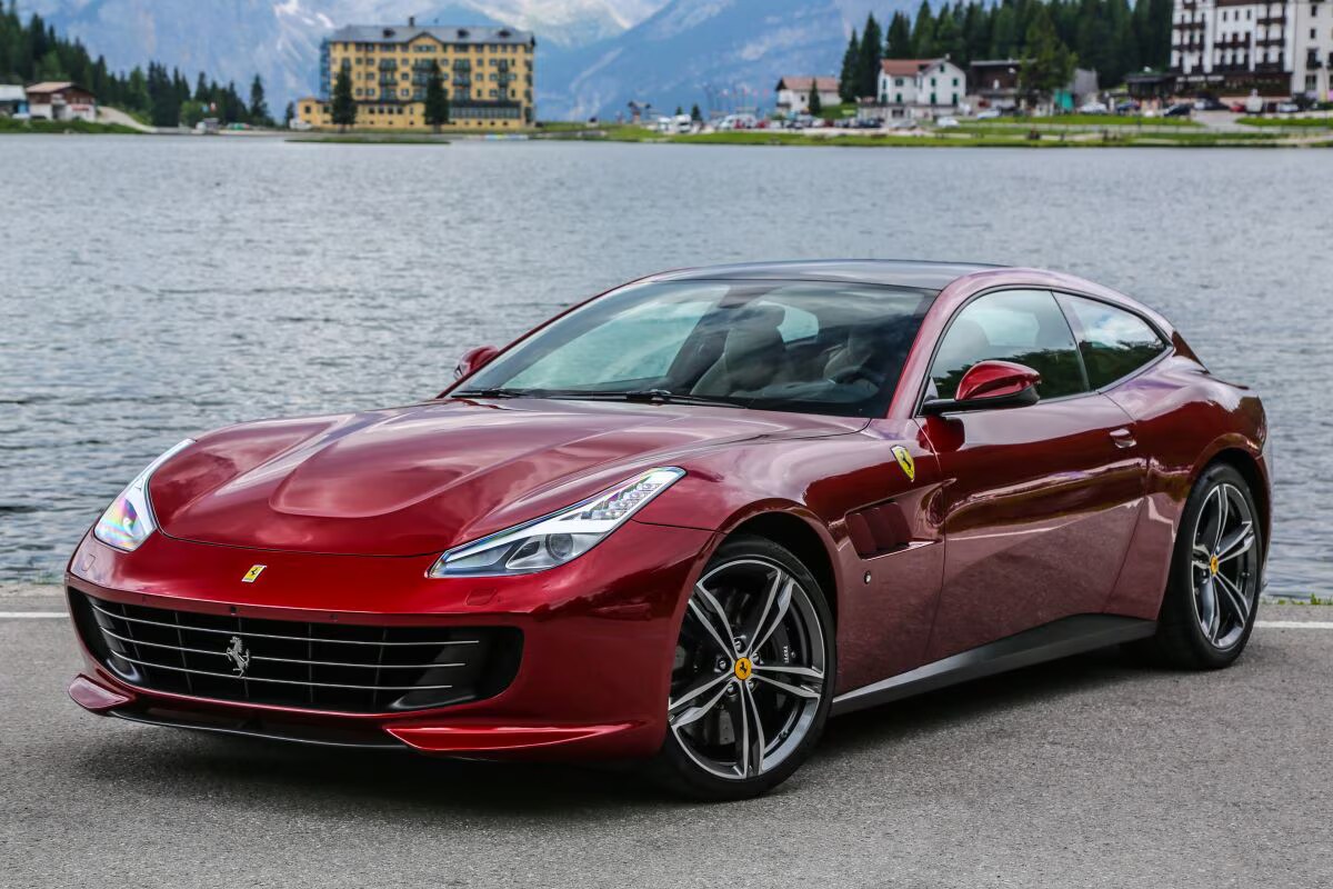 Ferrari GTC4Lusso