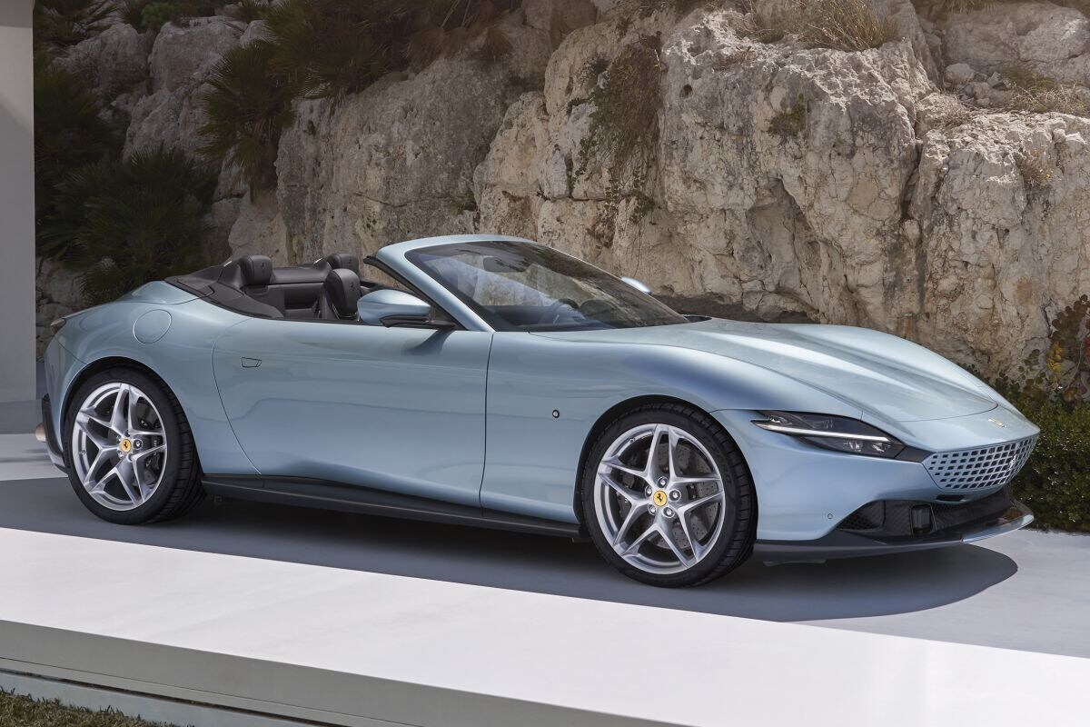 Ferrari Roma Spider