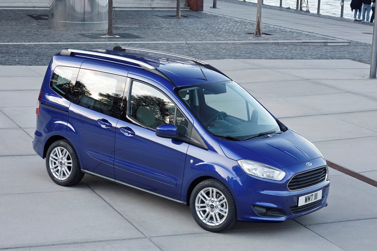 Ford Tourneo Courier 1.0 EcoBoost Titanium