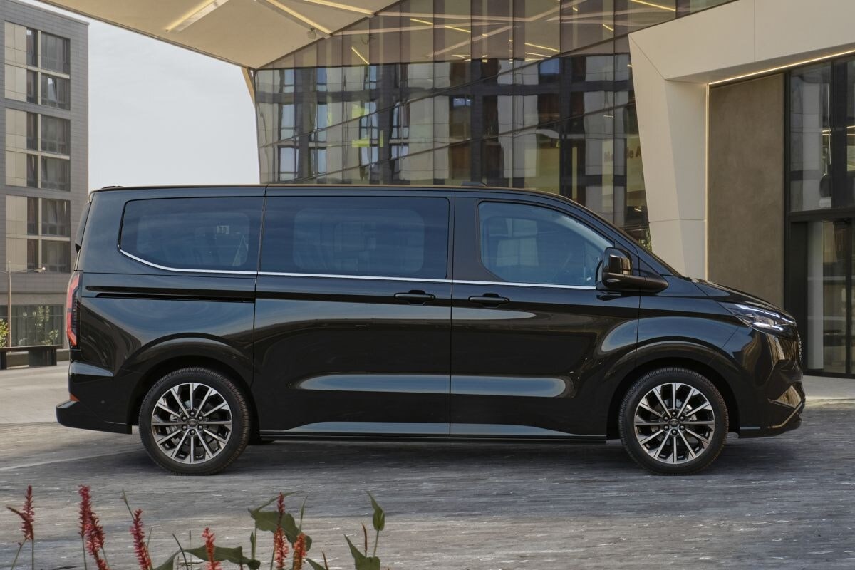 Ford E-Transit Custom Tourneo L1H1 218pk Titanium