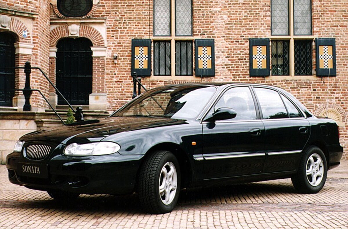 Afbeelding van Hyundai Sonata per generatie 1989-1998
