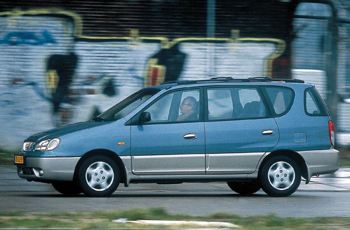 Afbeelding van Kia Carens per generatie 1999-2006