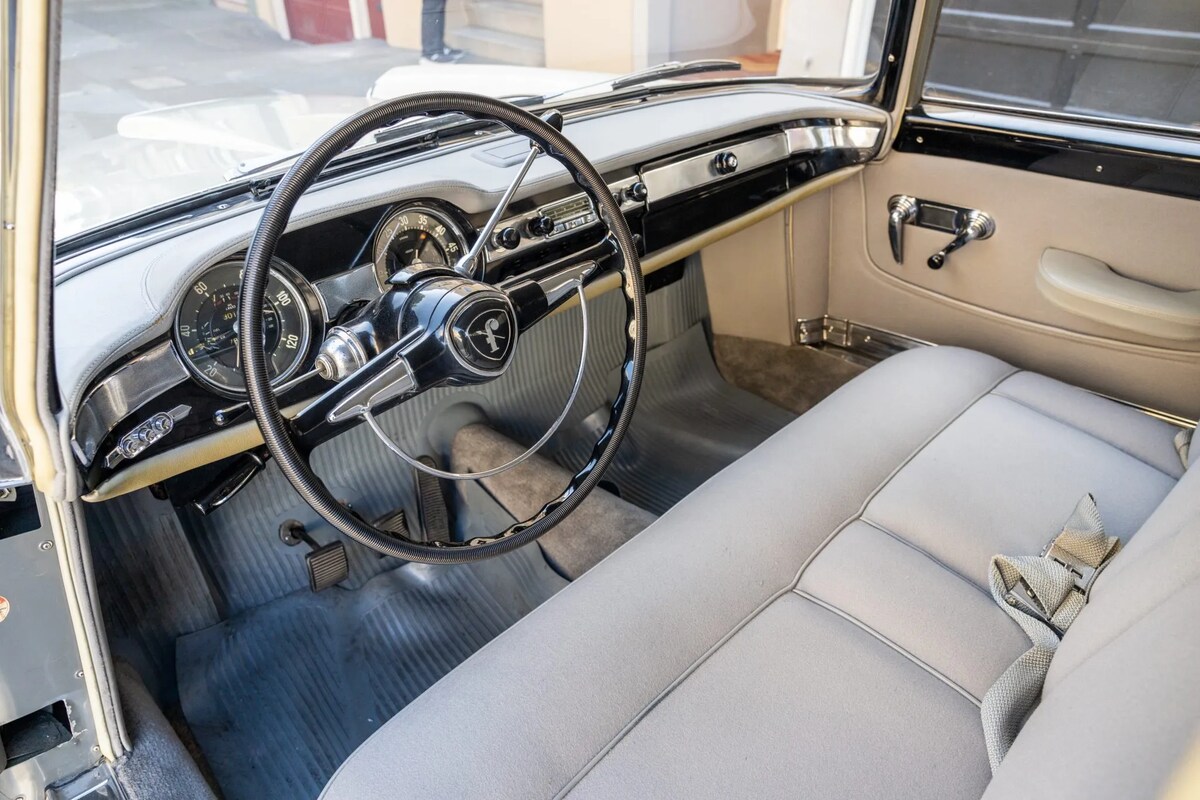 Lancia Flaminia Interieur