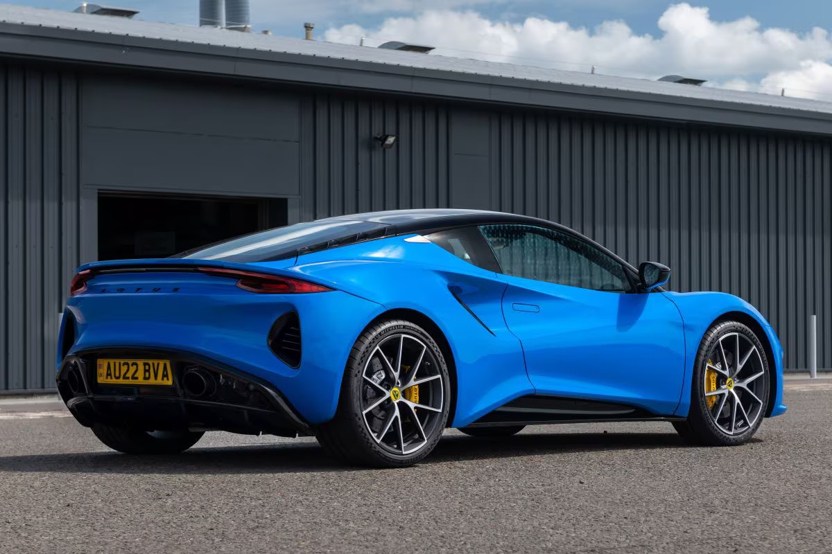 Lotus Emira V6