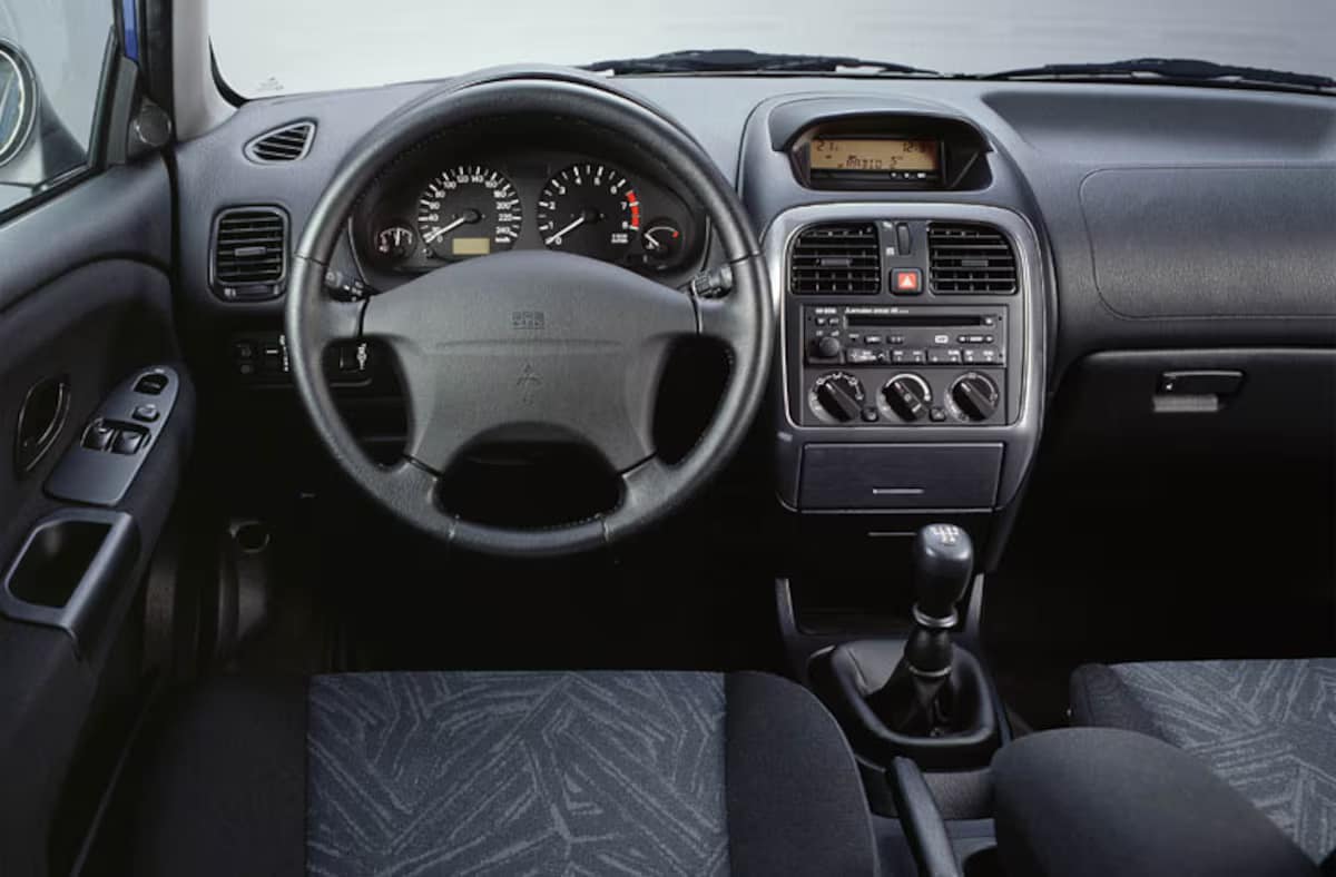 Mitsubishi Carisma Interieur