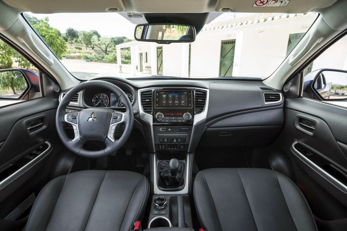 Mitsubishi L200 Interieur
