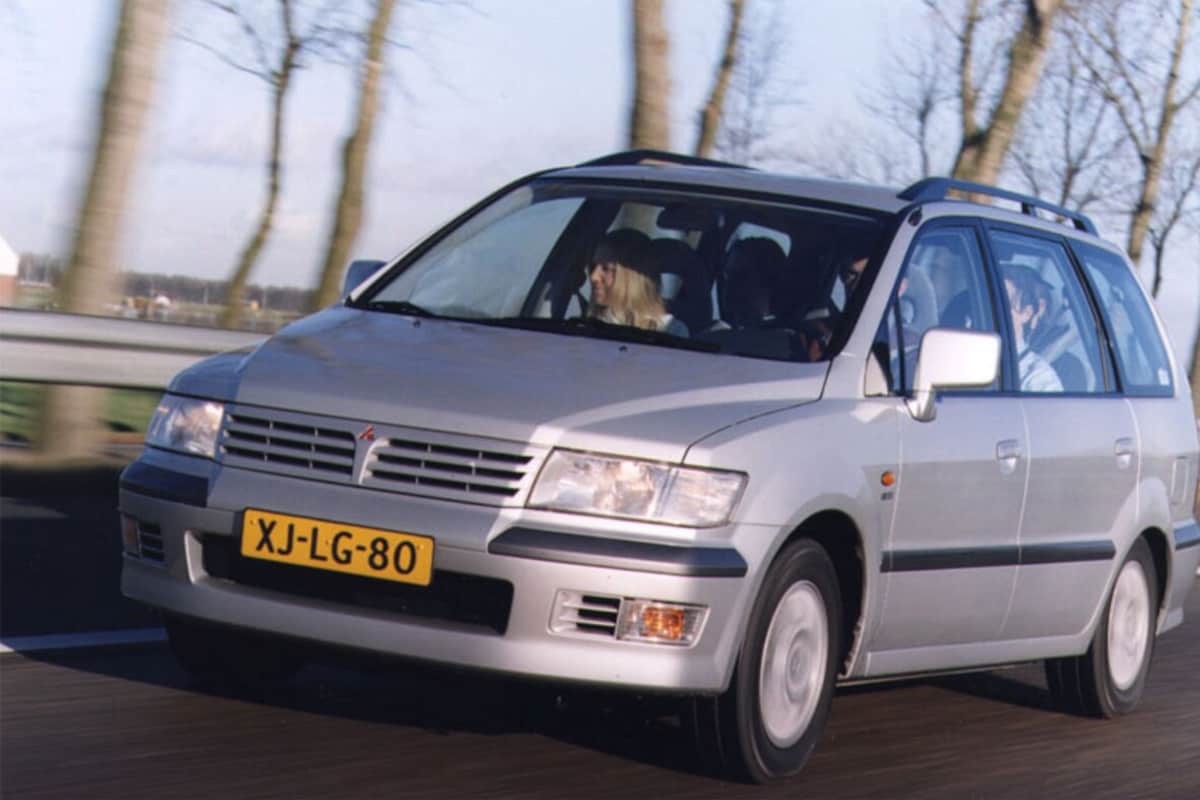 Mitsubishi Space Wagon 2.0 GLXi Base