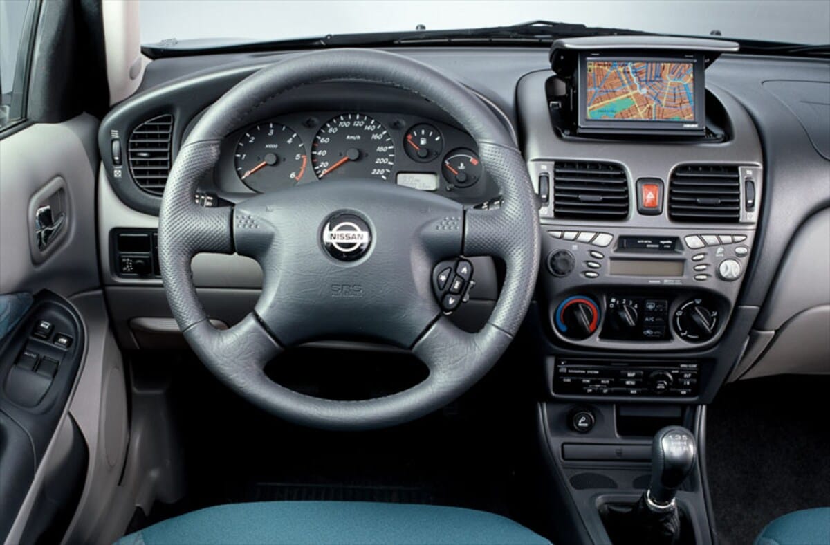 Nissan Almera Interieur