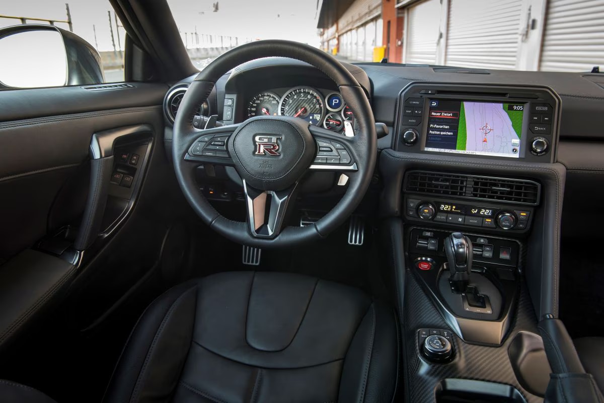 Nissan GT-R Interieur
