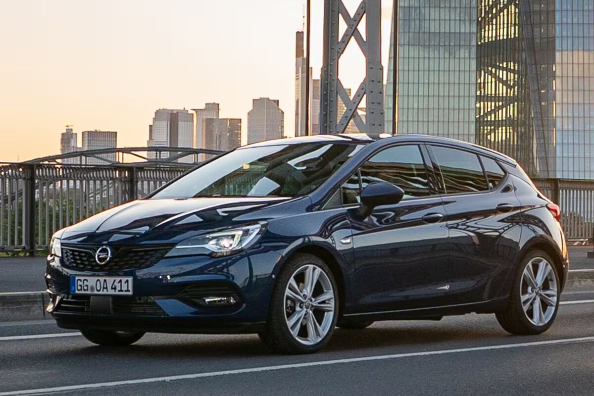 Afbeelding van Opel Astra per generatie 2015-2021
