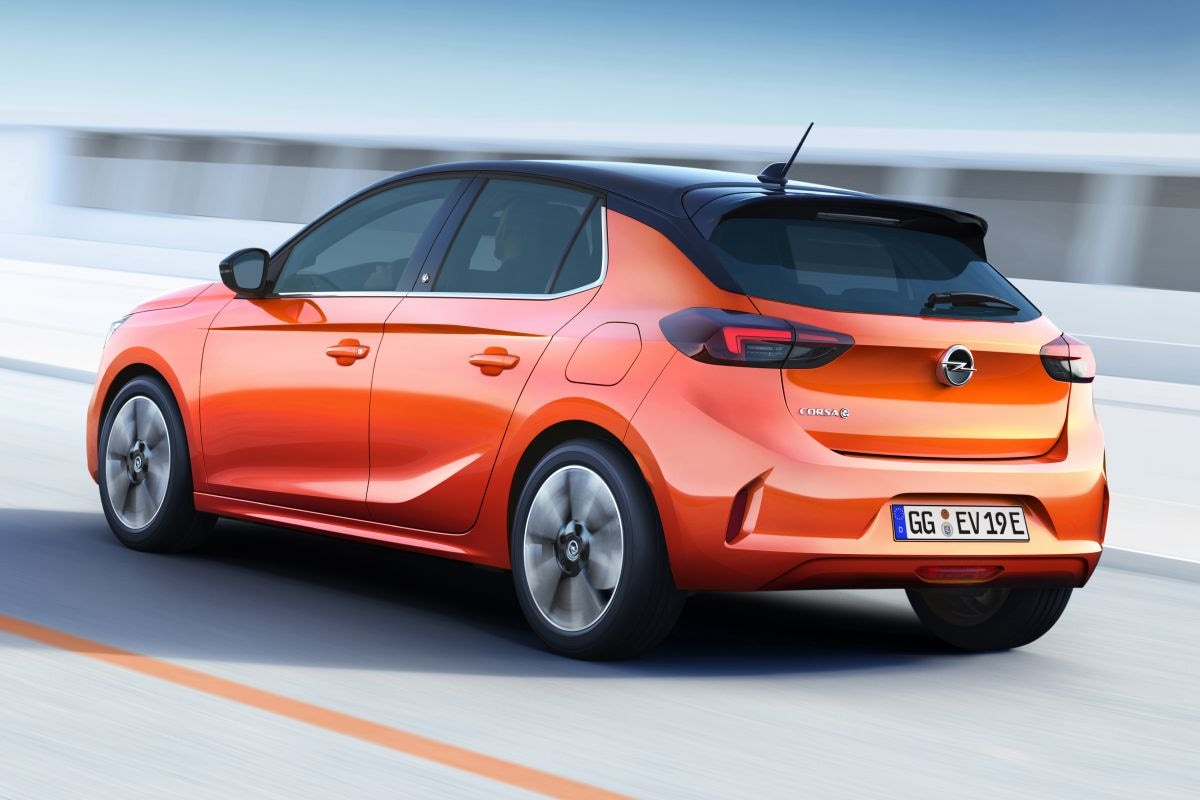 opel corsa e oranje rood rear view.jpg
