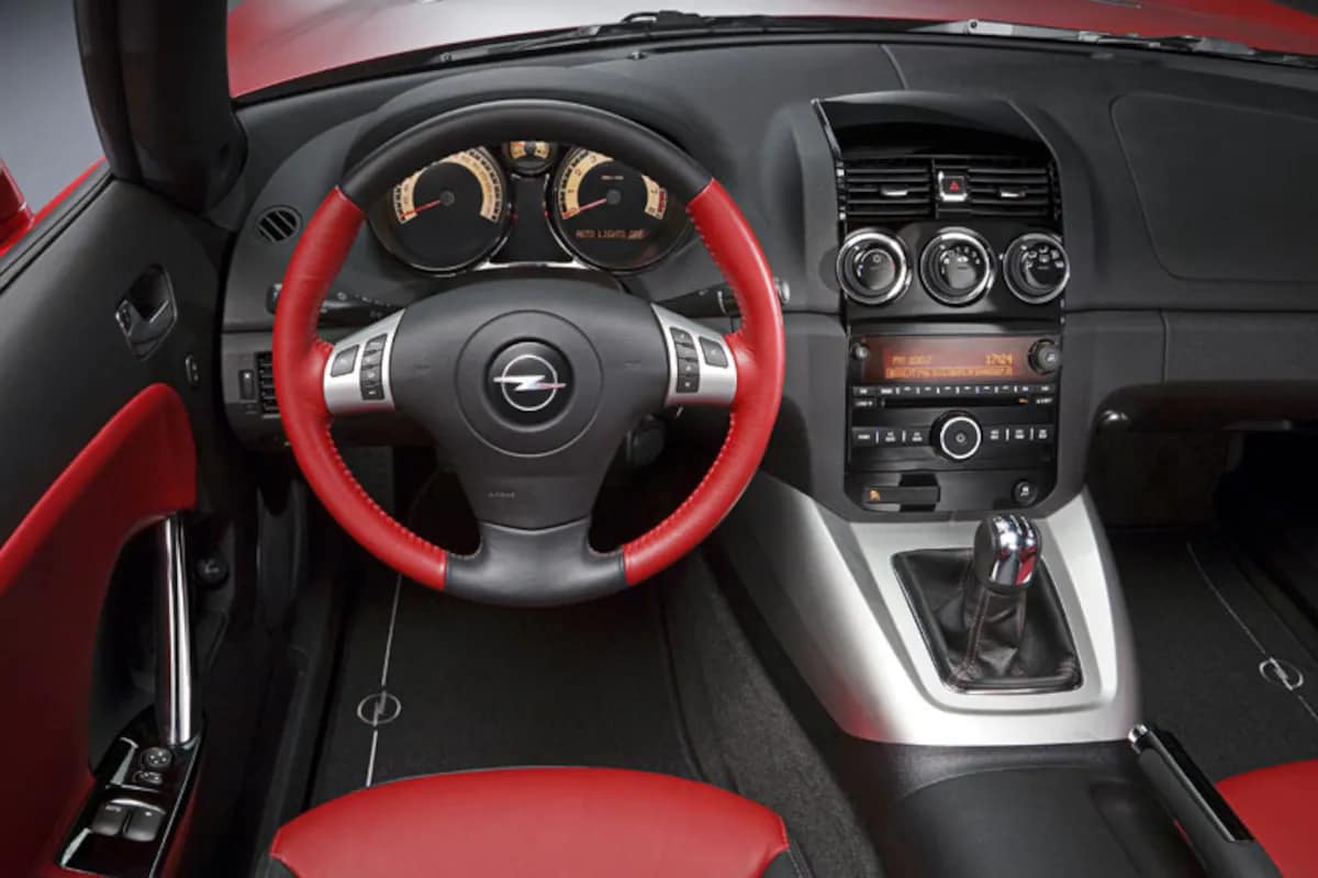 Opel GT Interieur