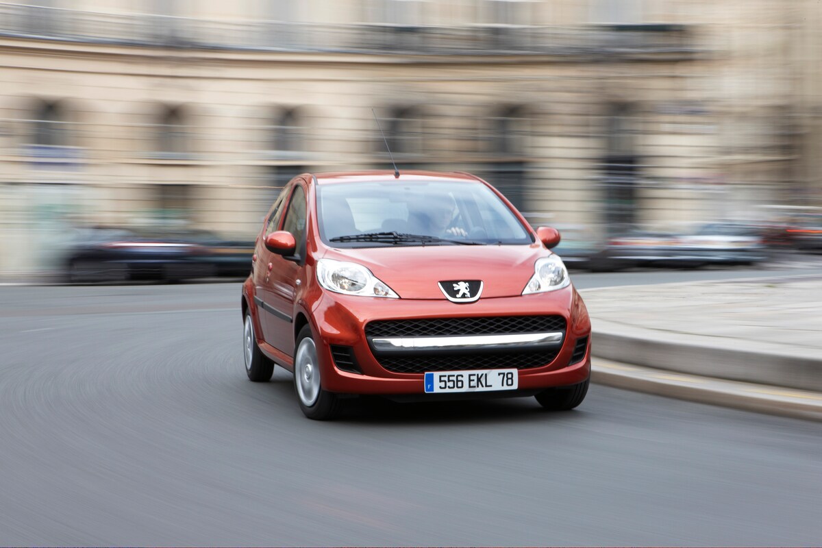 Peugeot 107 Black & Silver