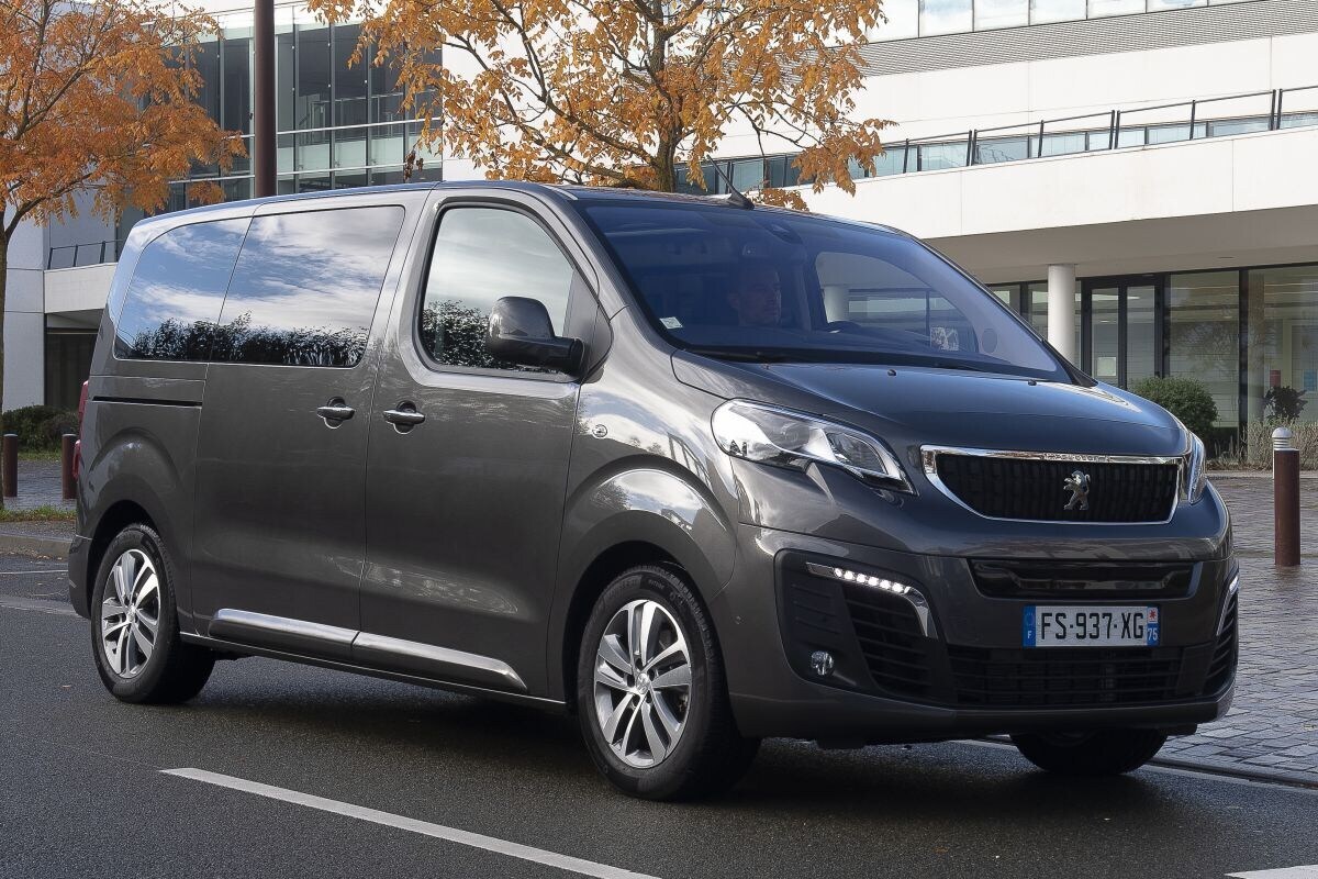 Peugeot e-Traveller Standard 50kWh Business