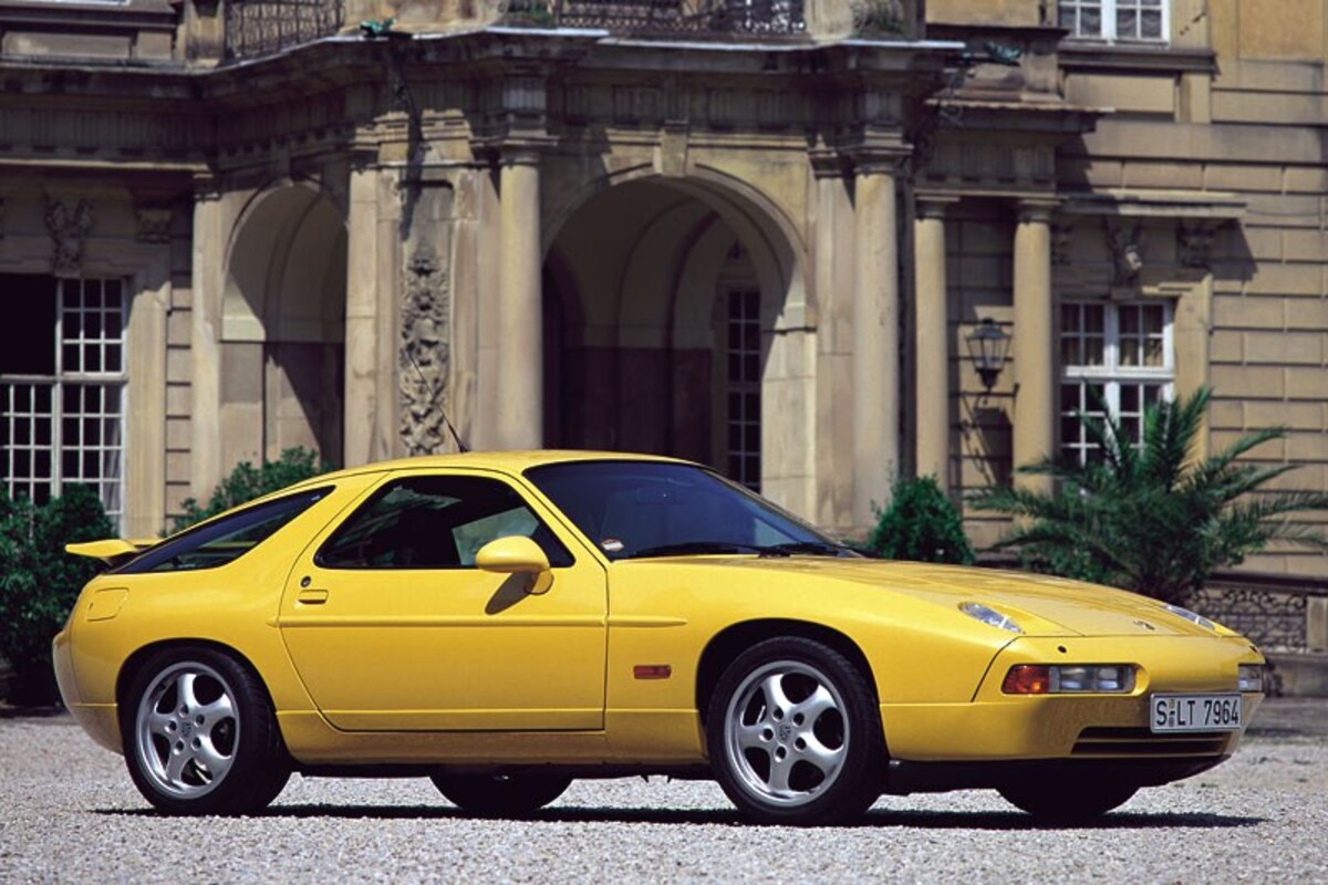 Porsche 928