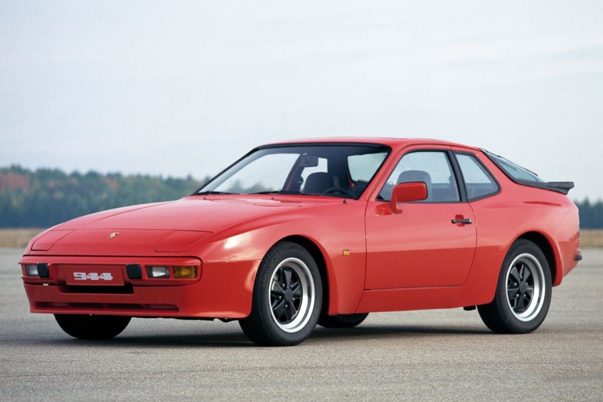 Porsche 944