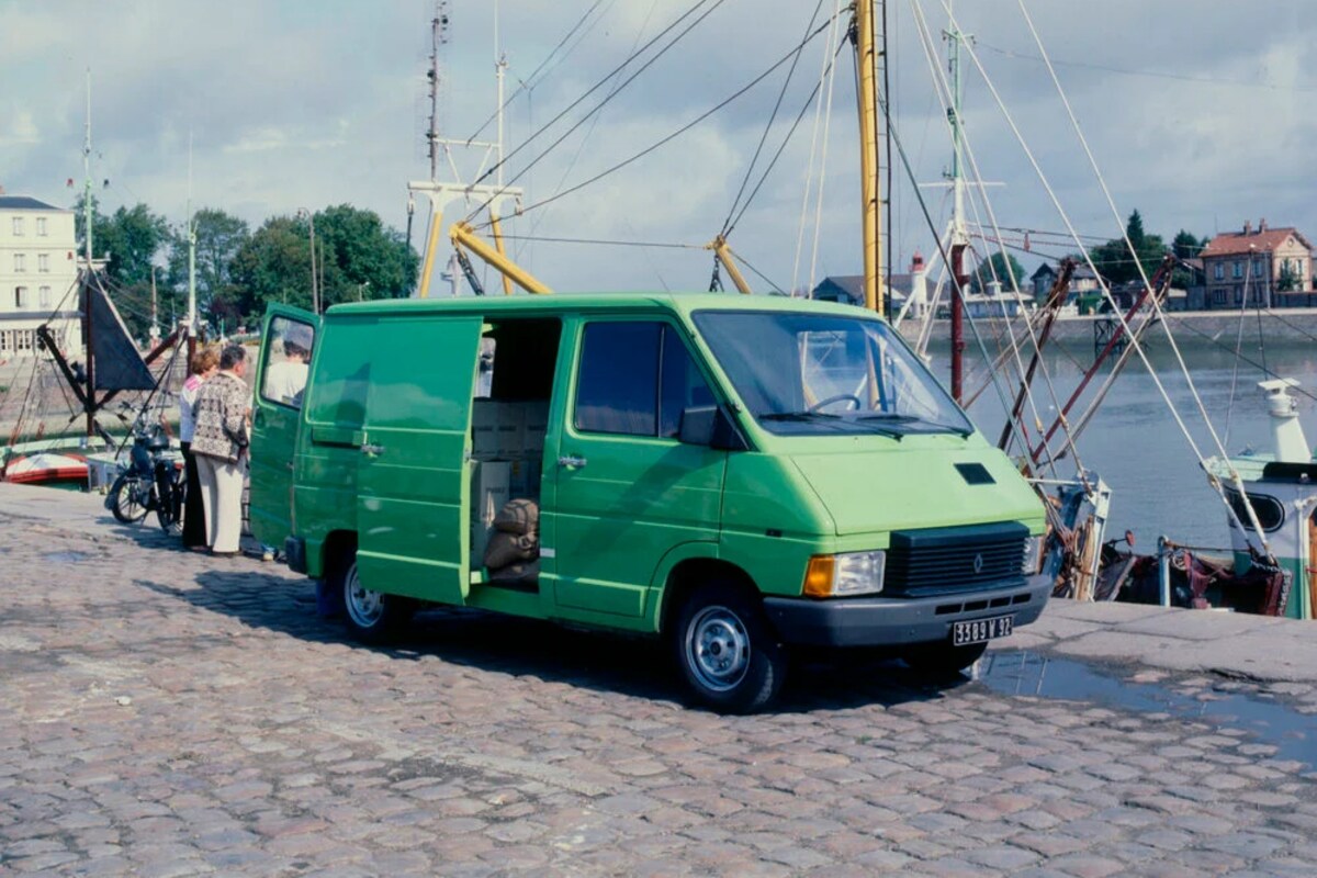 Afbeelding van Renault Trafic per generatie 1982 - 2001