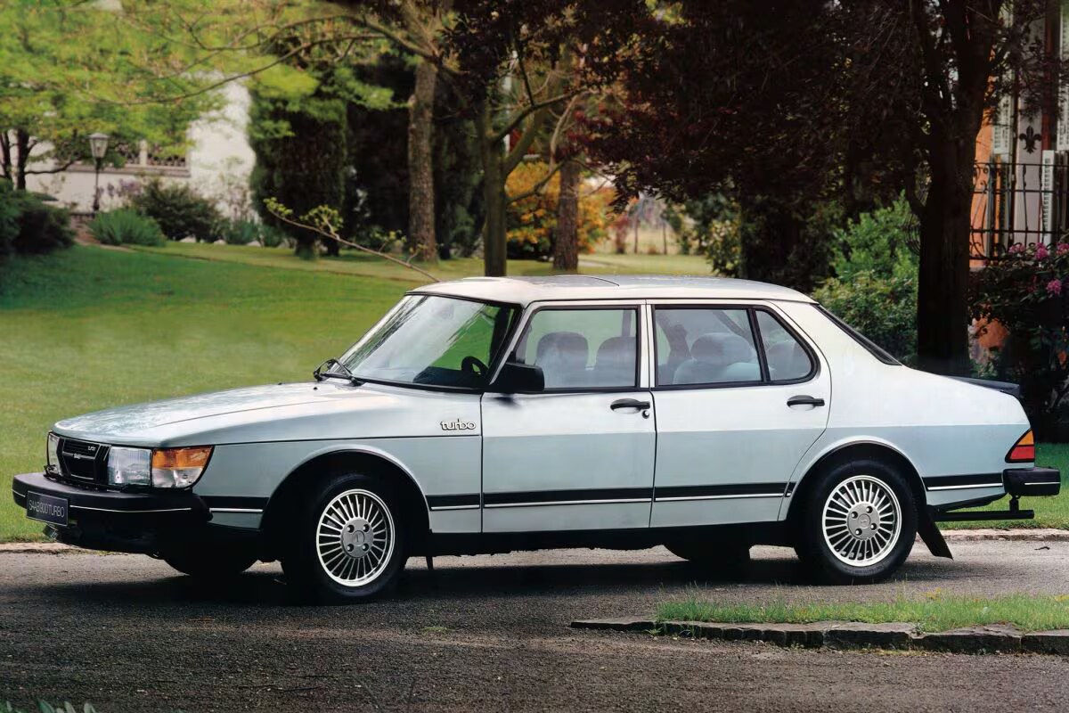 Afbeelding van Saab 900 per generatie 1978-1994