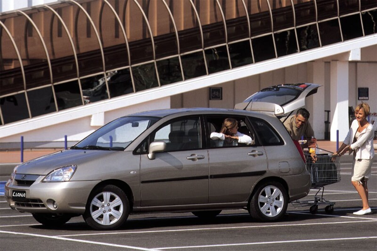 Afbeelding van Suzuki Liana per generatie 2001-2007