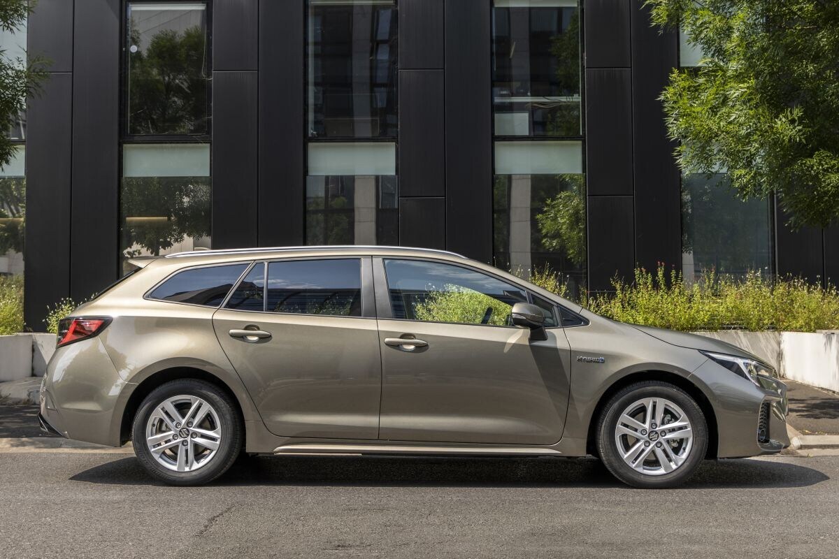 Suzuki Swace 1.8 Hybrid Select