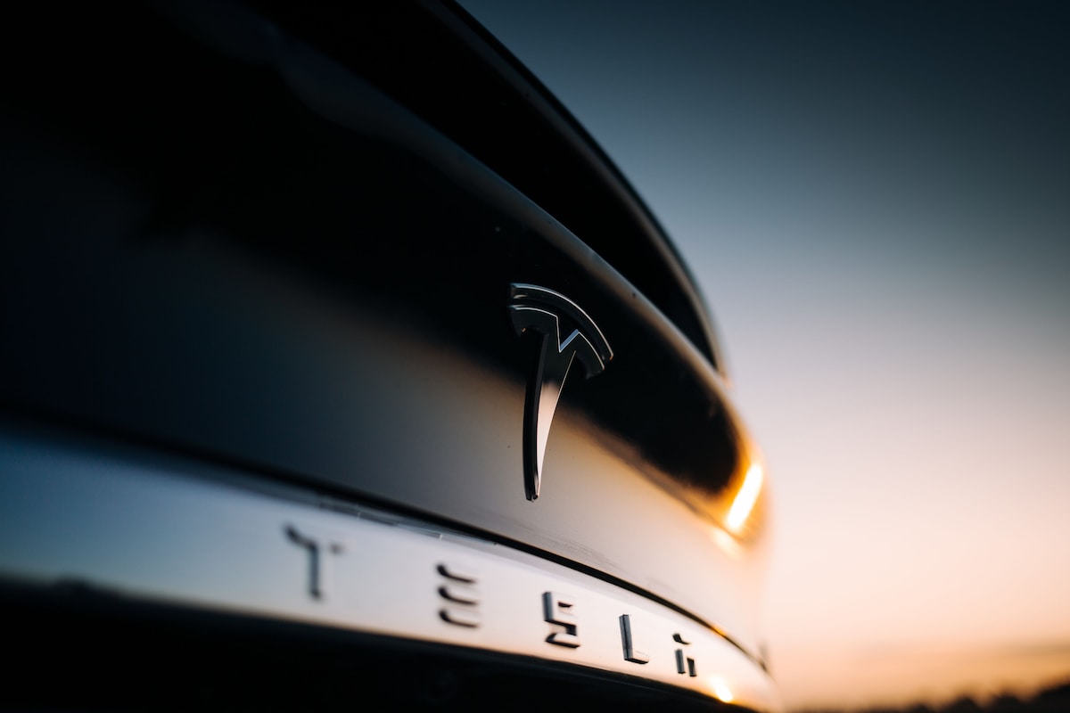 tesla close up logo auto.jpg