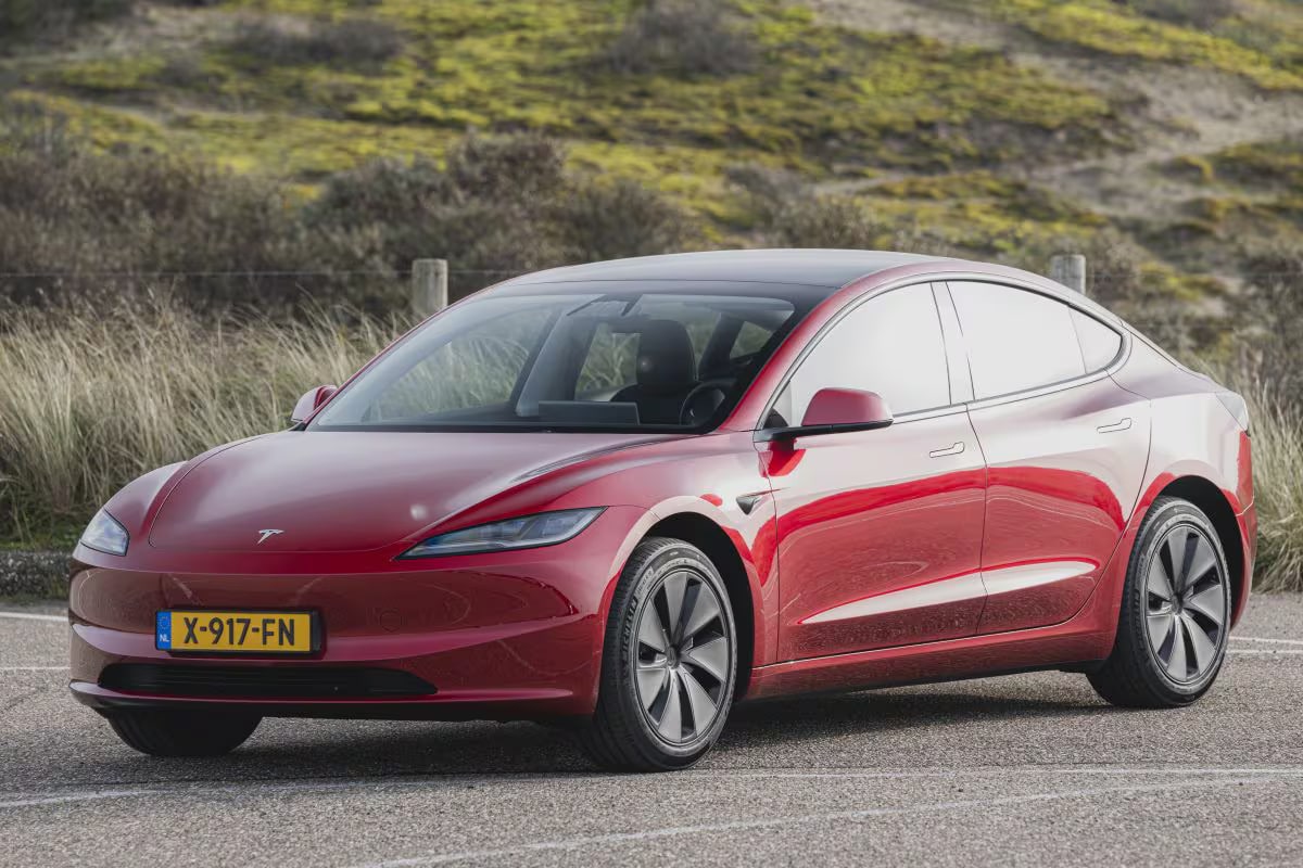 Tesla Model 3 RWD