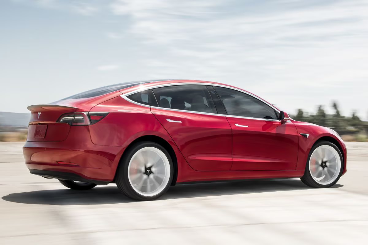 Tesla Model 3 RWD
