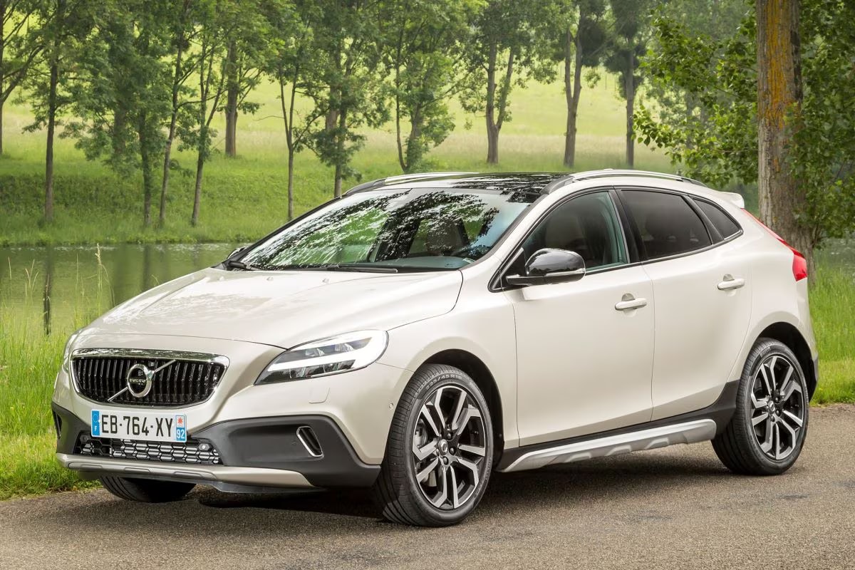 Volvo v40